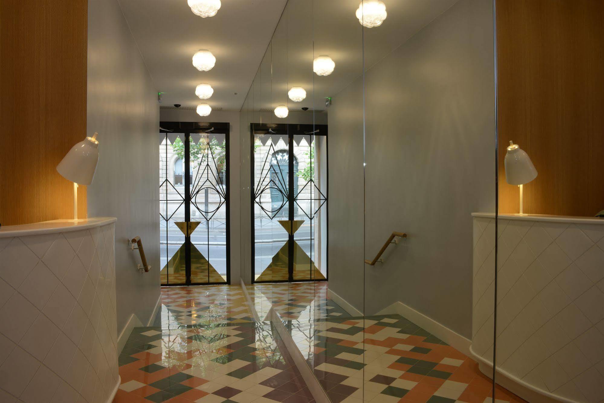 Hotel Le Lapin Blanc Paris Luaran gambar