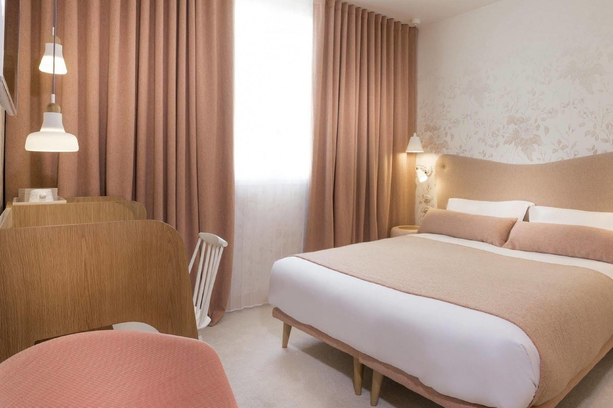 Hotel Le Lapin Blanc Paris Luaran gambar